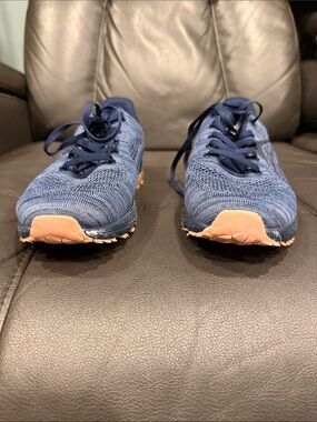 Lamincoa Women’s Sneakers size 10